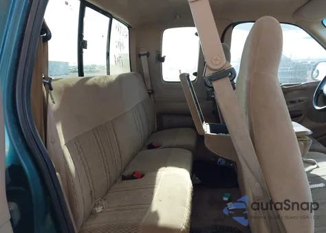 1998 Ford F-150 Lariat/Standard/Xl/Xlt z USA, uszkodzony, nr VIN 1FTRX18L2WKB65777